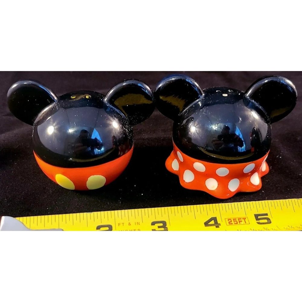 Mickey and Minnie Mouse Set of Ceramic Salt Pepper Shakers Orange Black Holiday